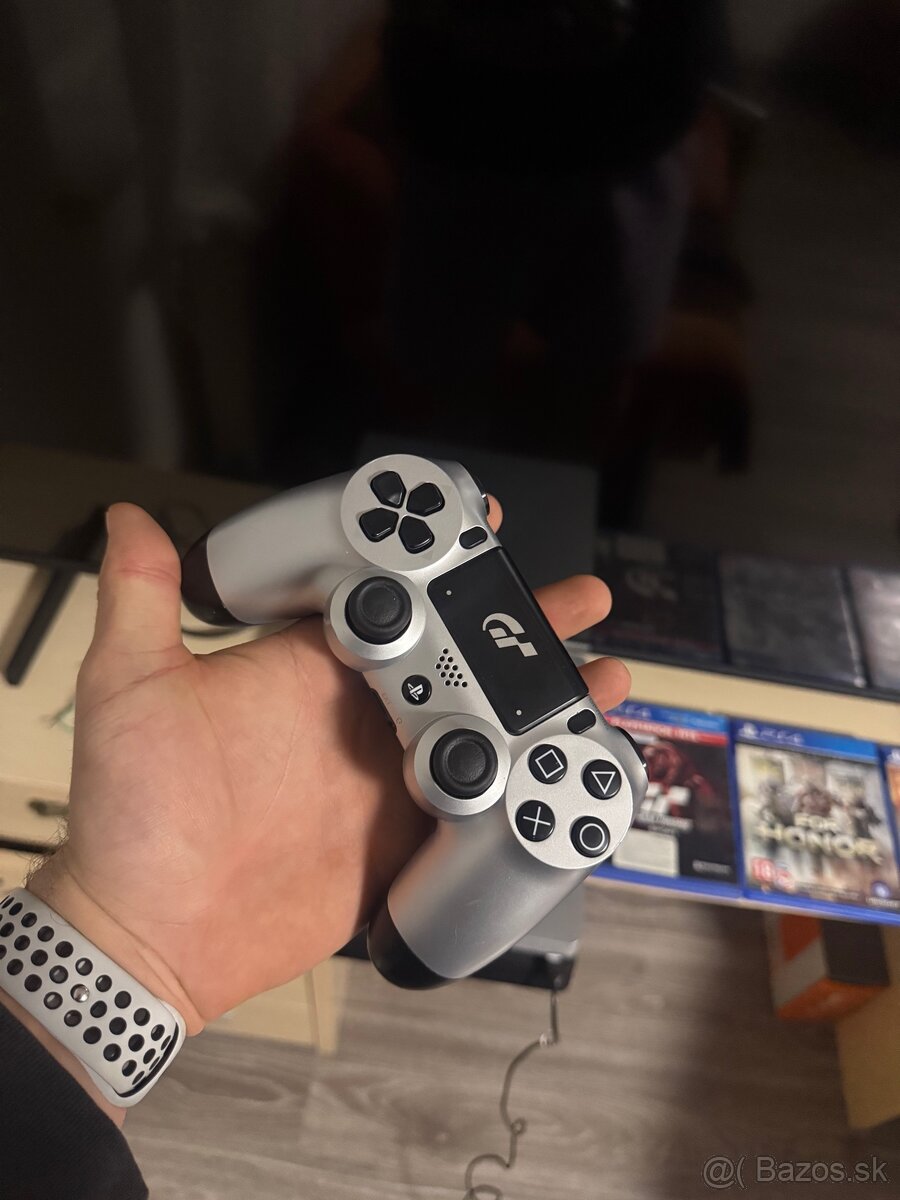 Playstation 4 Limitovaná Edícia - 2