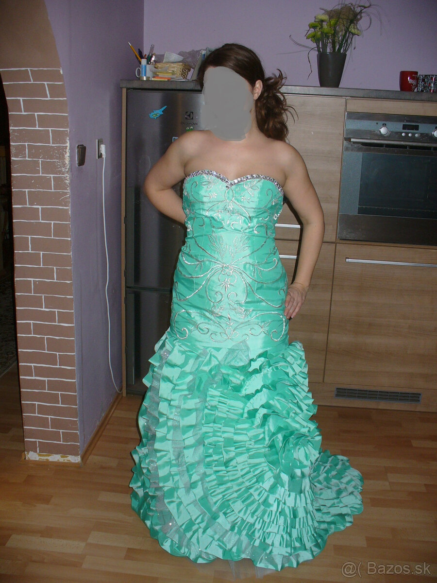 luxusne spoločenske saty vo farbe mint - 2