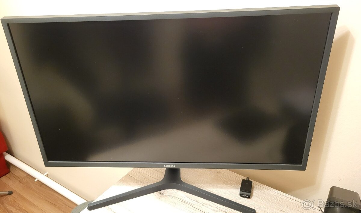 Samsung U32J590 32" - 2