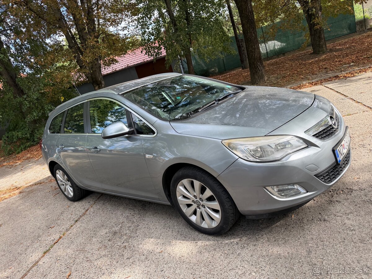 Opel Astra J 1.4 Turbo - 2