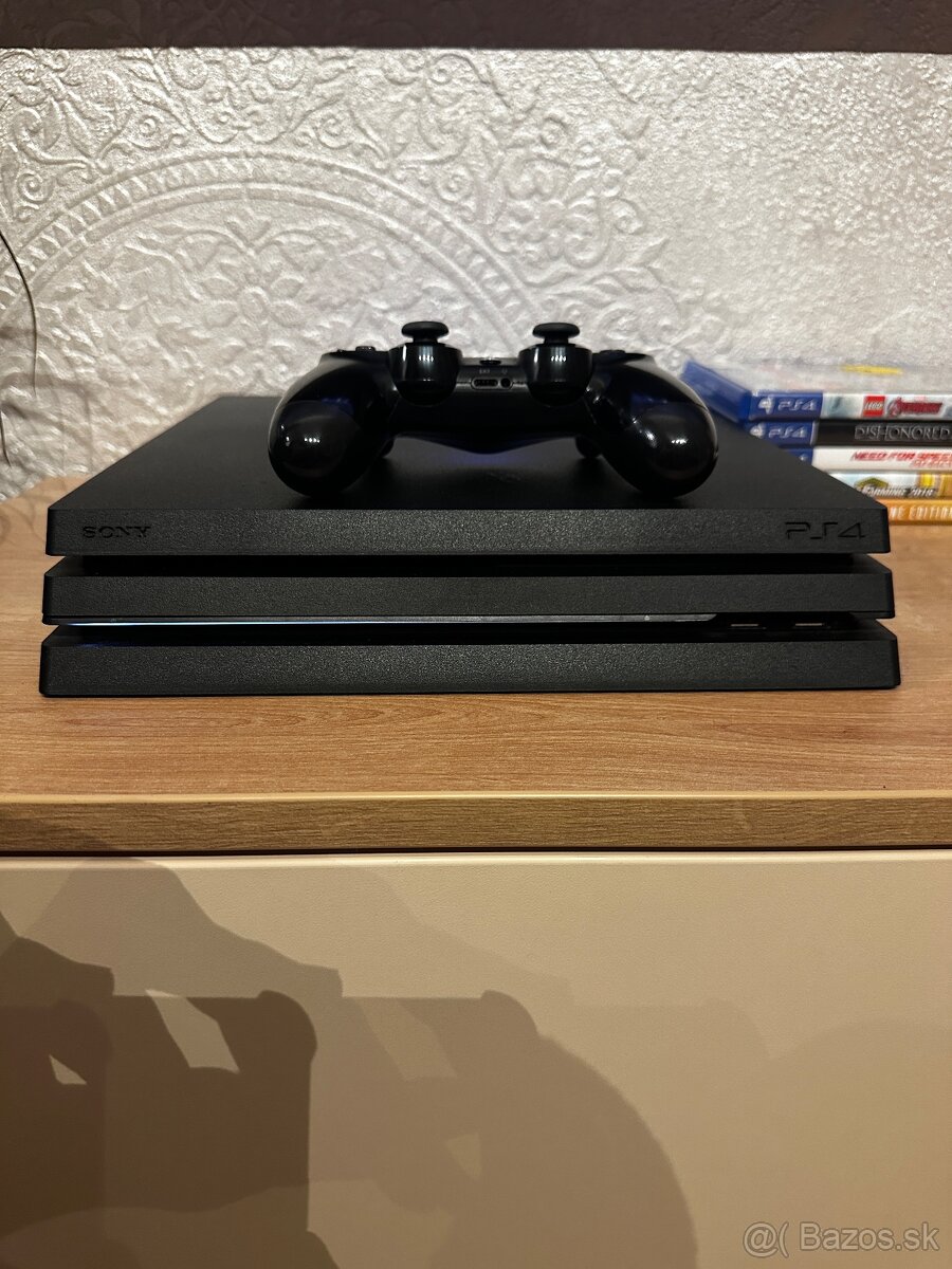 Playstation 4 Pro 1TB - 2
