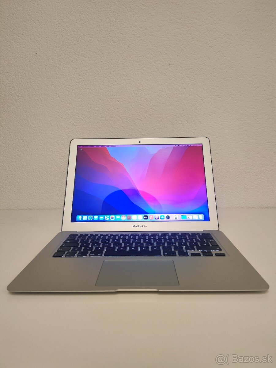 MacBook Air 2017 | i5 • 8GB • 128GB - 2