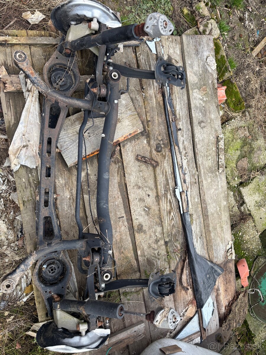 Vw passat b6 2.0tdi predná a zadná náprava - 2