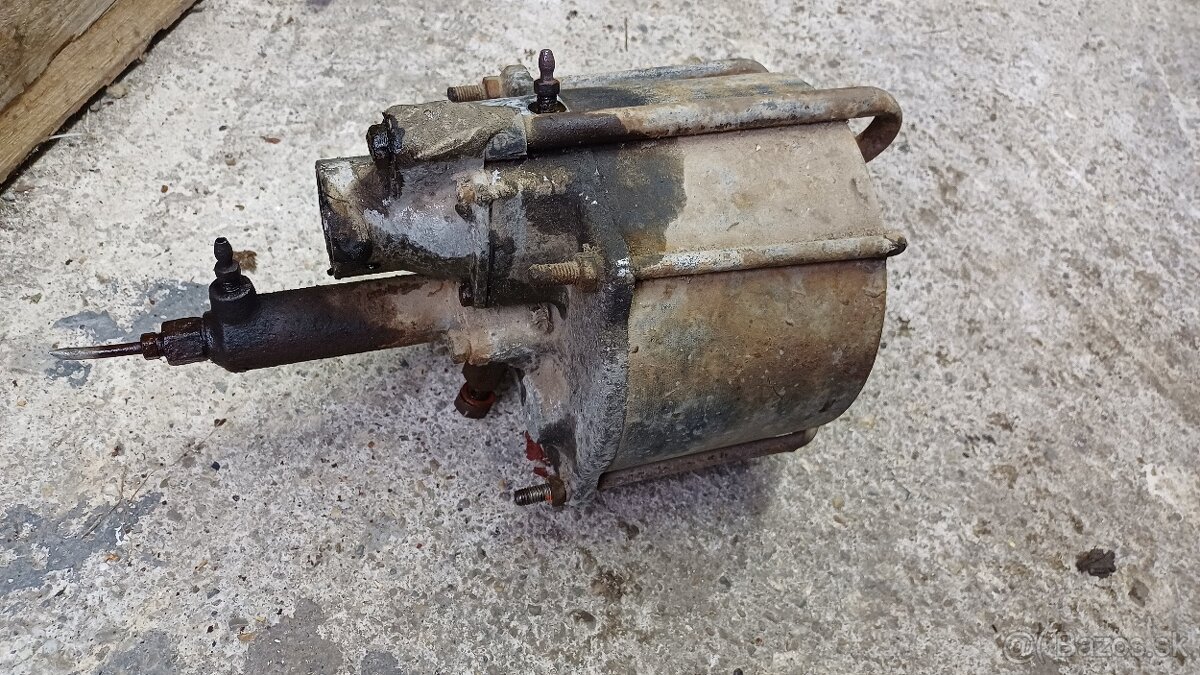 Posilovač brzd Škoda 1203, Tatra 603, Multikar - 2