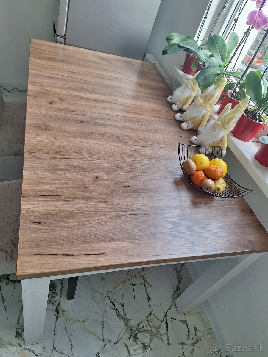 Jedálenský stôl so stoličkami - 2