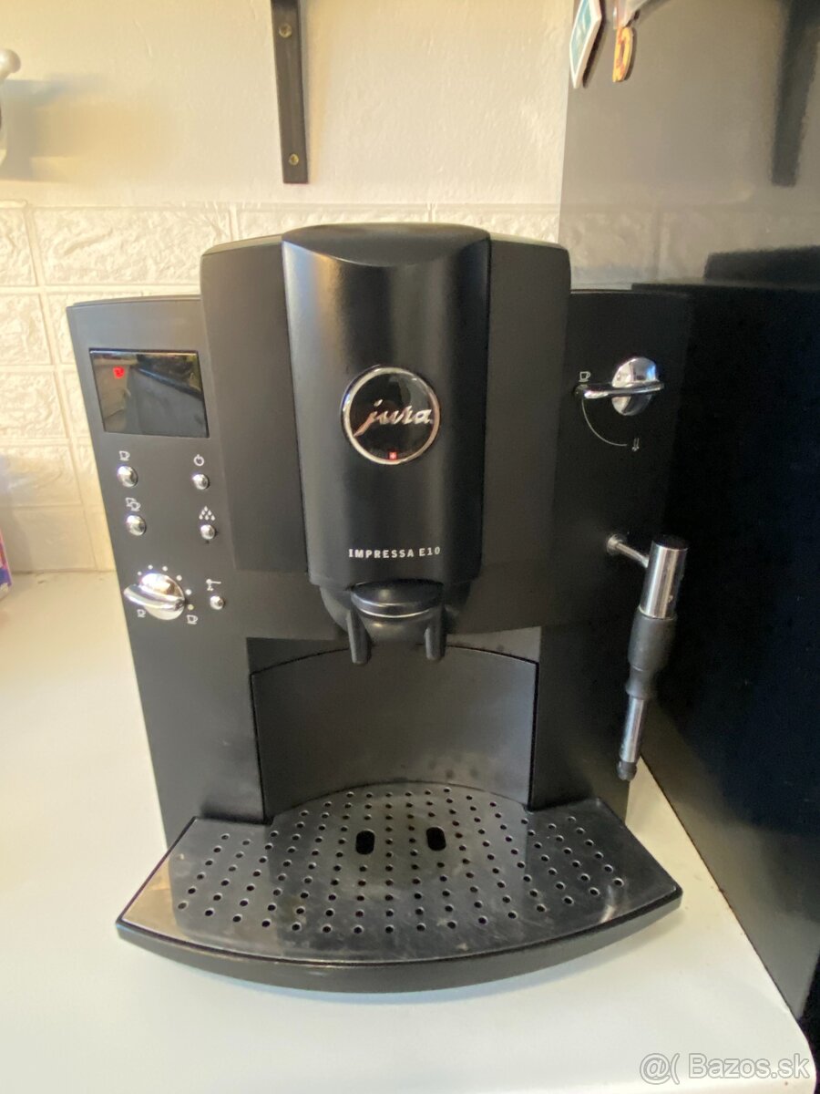 Kávovar Jura E10 200,-€ - 2