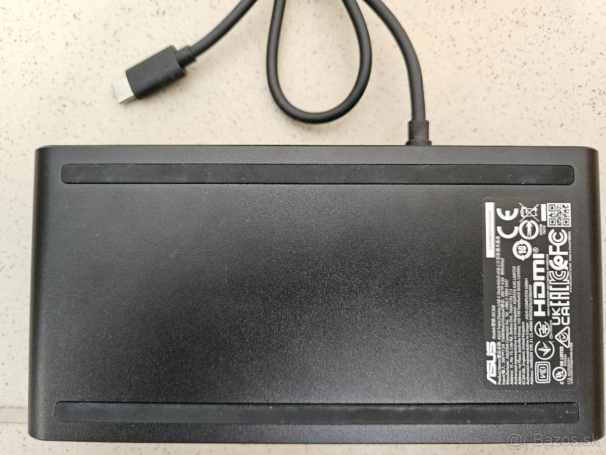 ASUS DC300 Triple Display USB-C Dock - 2