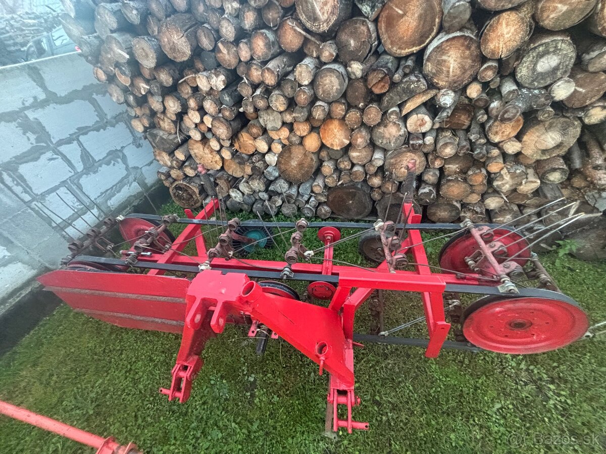 Predám pasovú hrabačku. - 2
