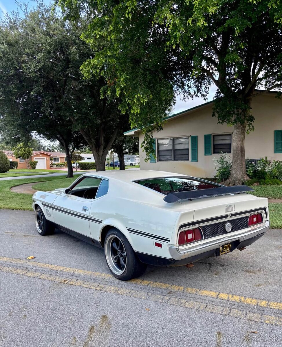 1972 Mustang fastback MACH 1 - 2