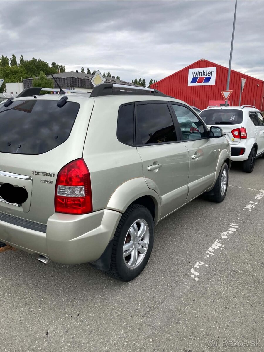 Hyundai tucson - 2