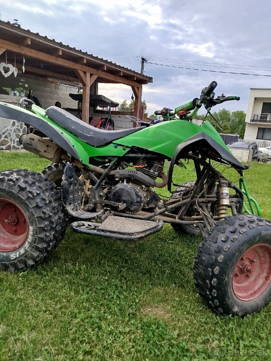 250 štvorkolka