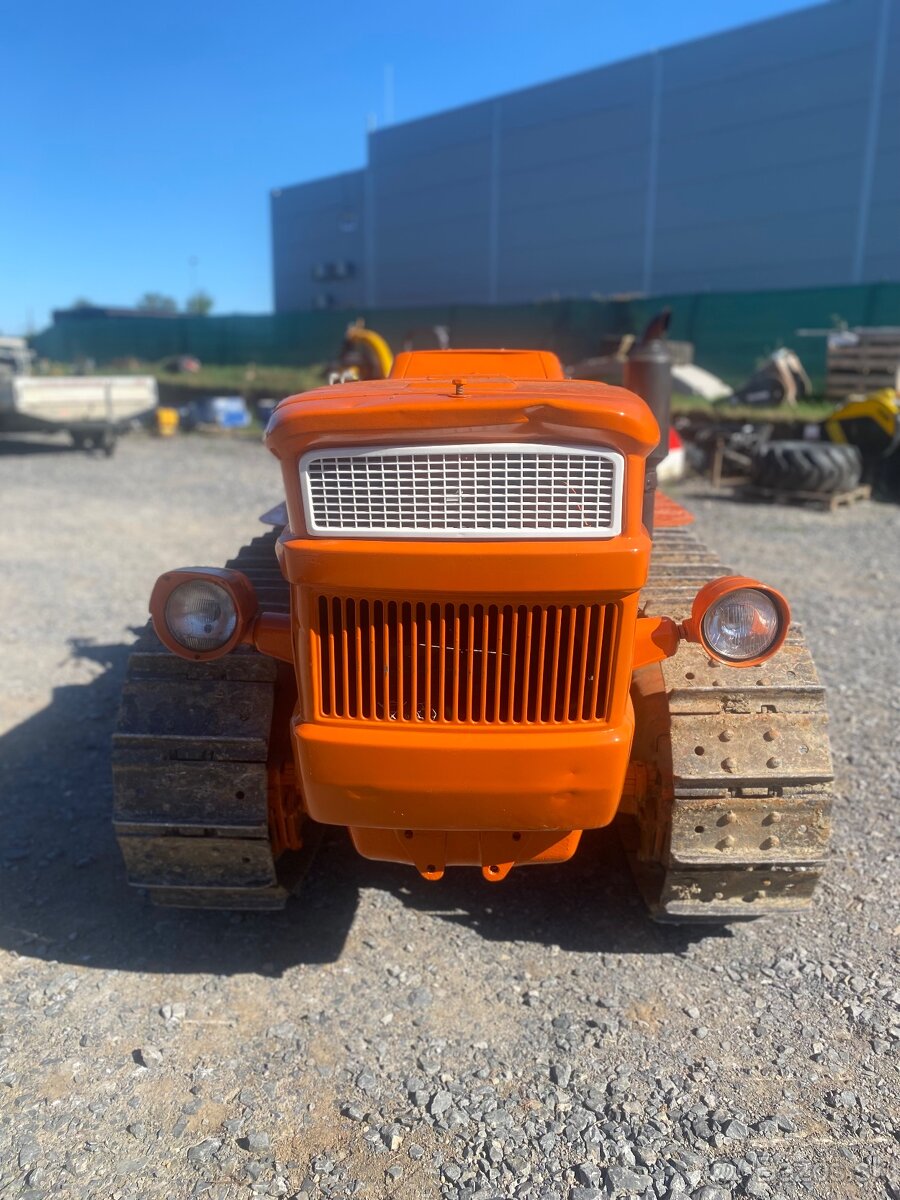 Pásový traktor Fiat455C - 2
