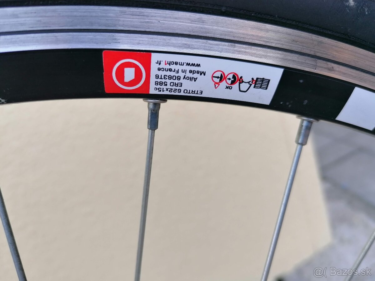 Predám cestný retro bicykel Favorit - 2