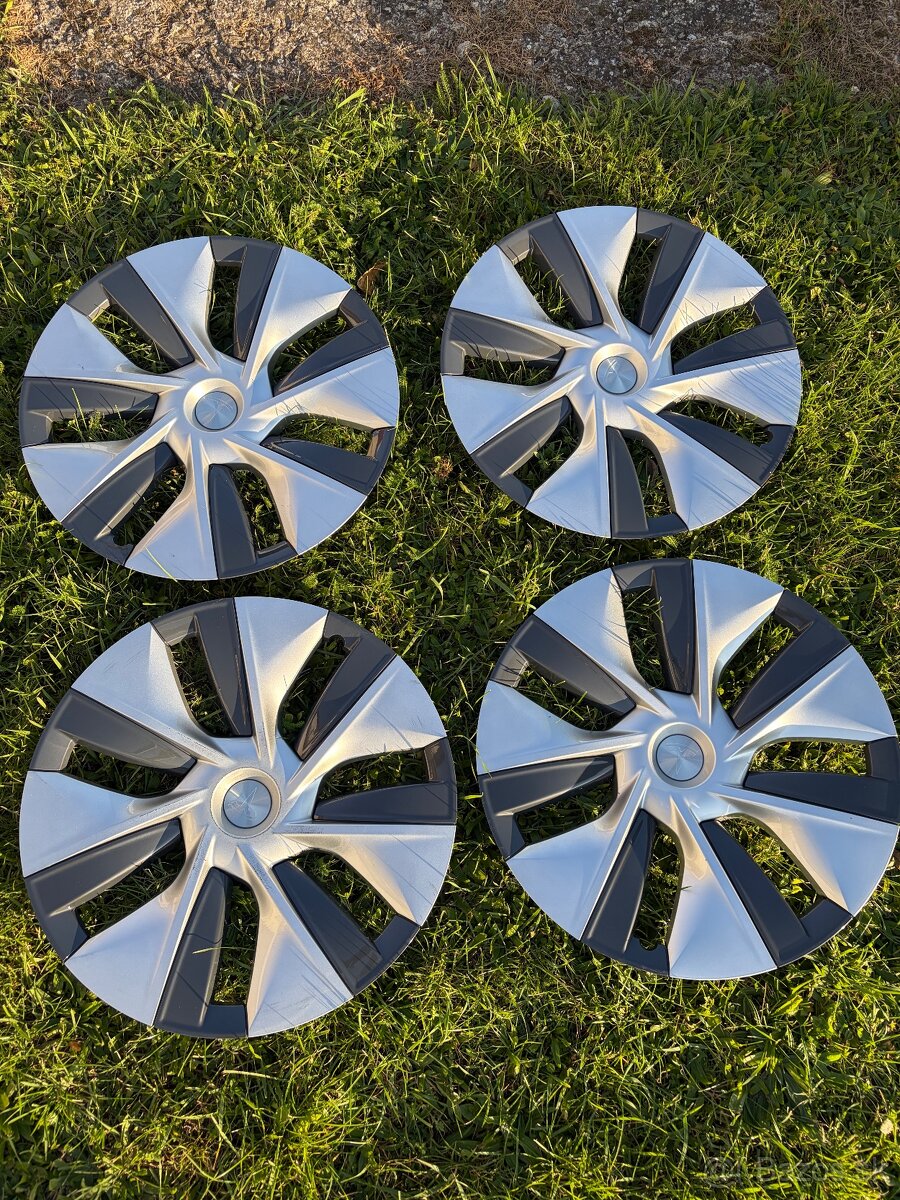 Puklice Tesla Model Y - 2