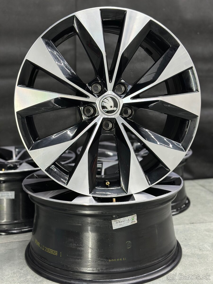 5x112 r18 superb 3 bicolor model cassiopeia - 2