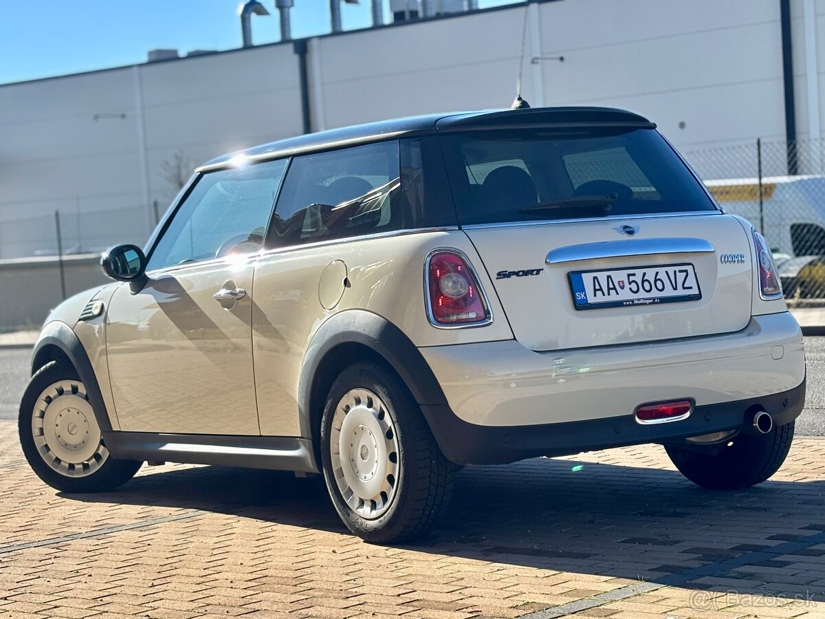 Mini Cooper Sport - 2