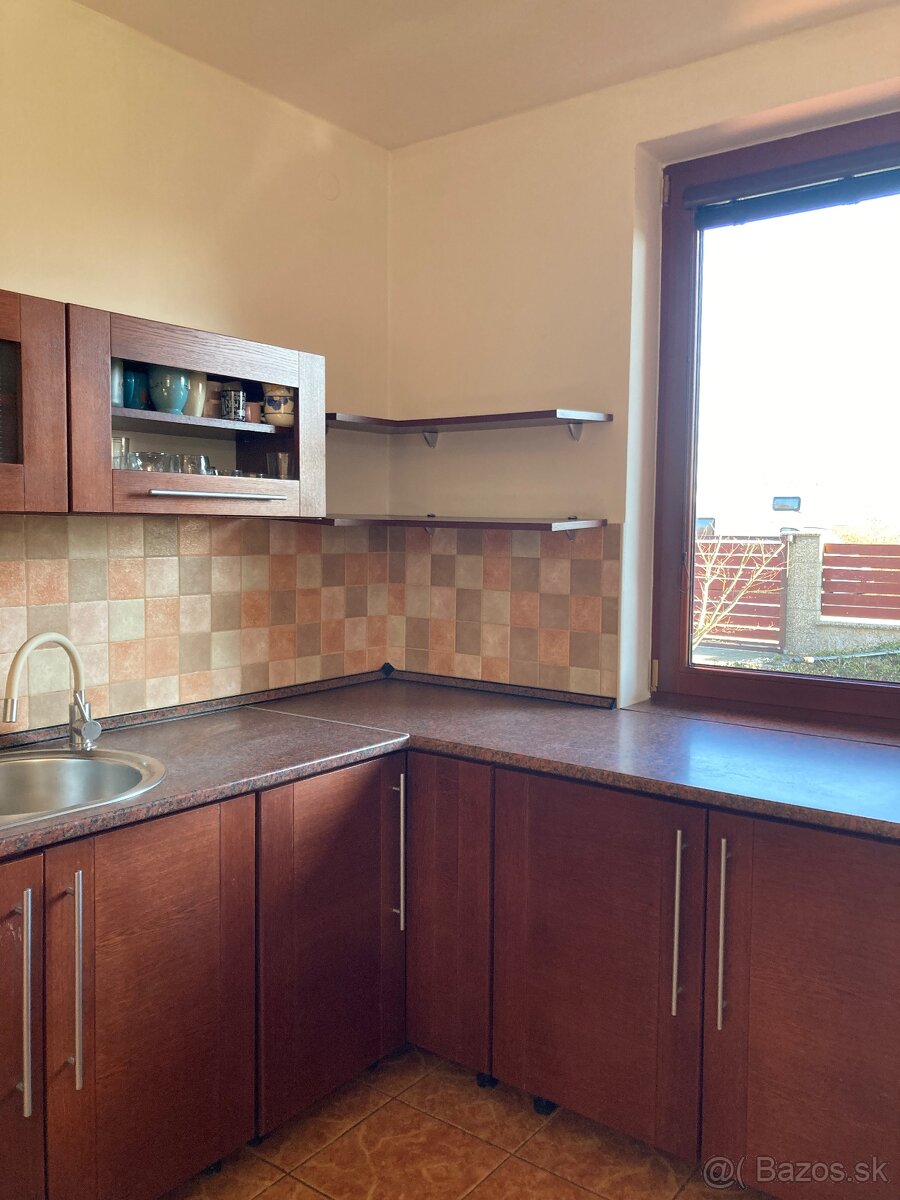 Kuchynská linka - 2