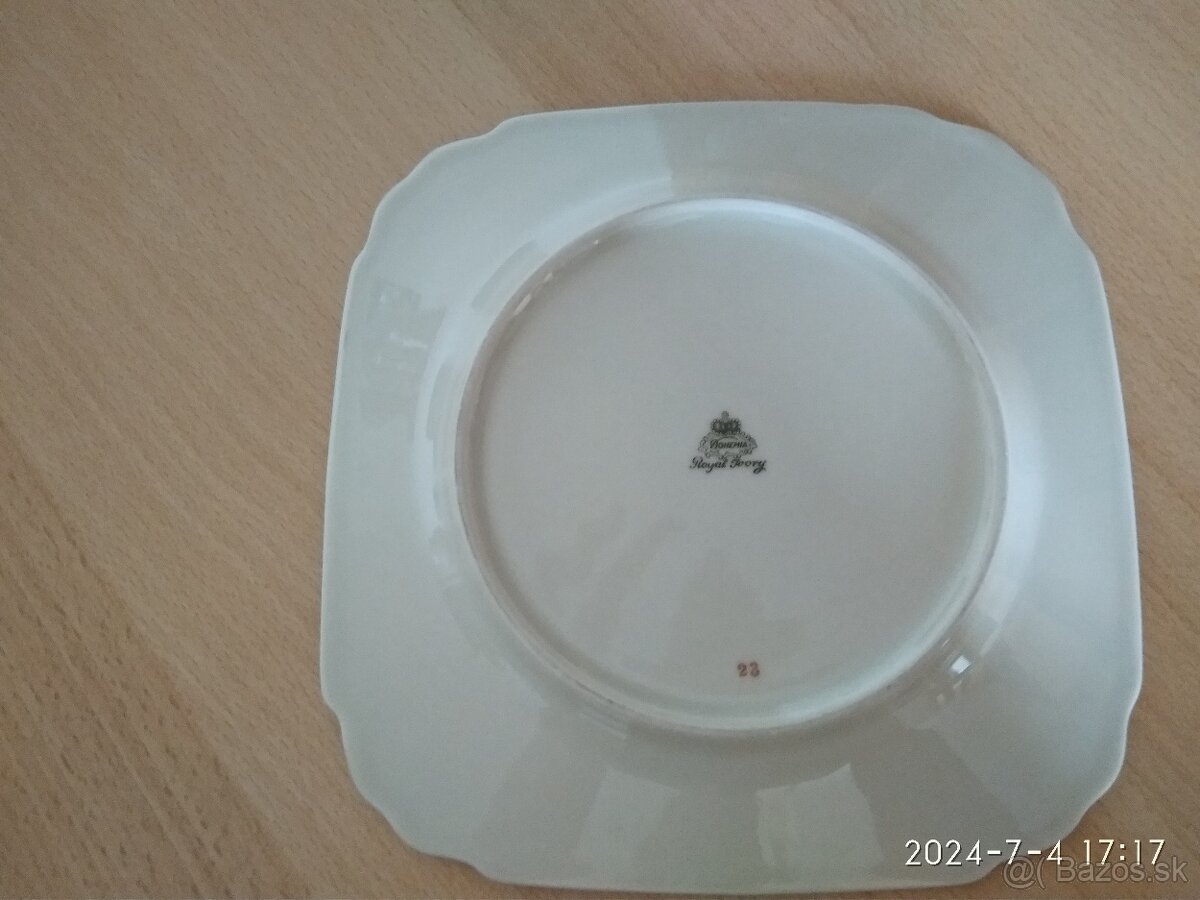 Starožitný talíř 20x20 cm. Zn. Royal Ivory Bohemia - 2