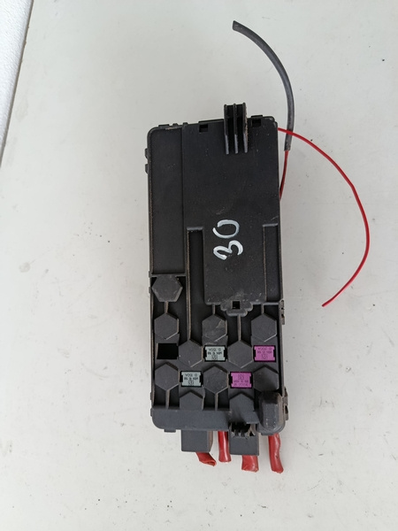 RJ poistkova skrinka mercedes CLS 2115452301 30€ - 2