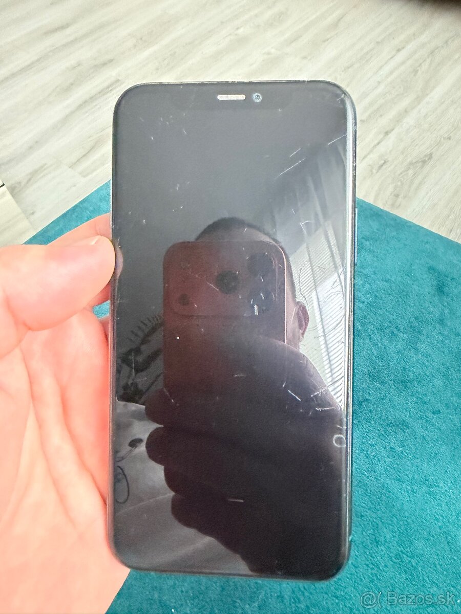 iPhone 11pro NA PREDAJ - 2