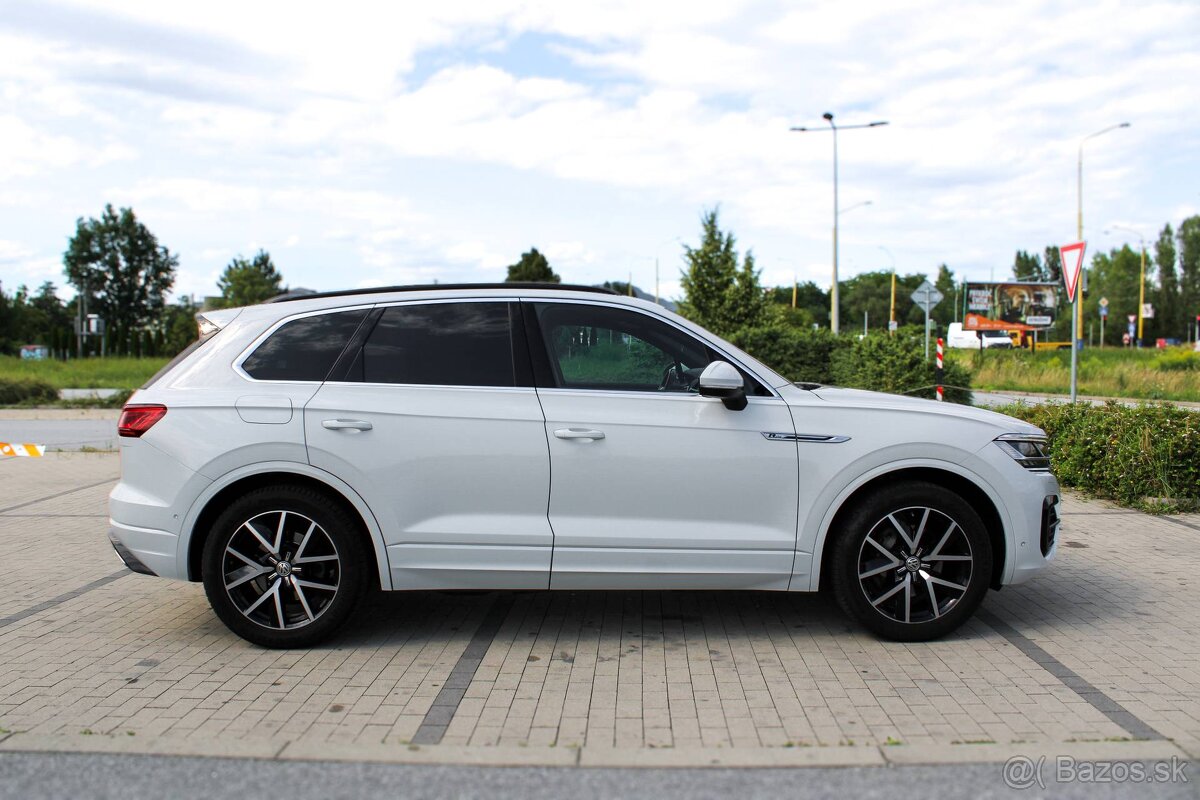 Volkswagen Touareg 3.0 V6 TDI SCR 286k R-Line 4Motion Tiptro - 2