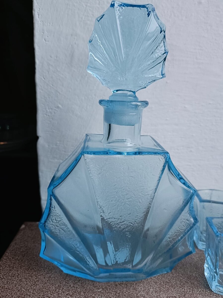 Karafa s pohárikmi - 2