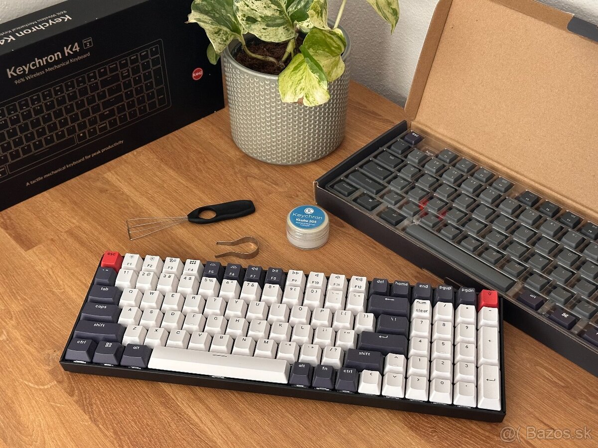 Mechanická klávesnica Keychron K4 (Kailh Red) - 2