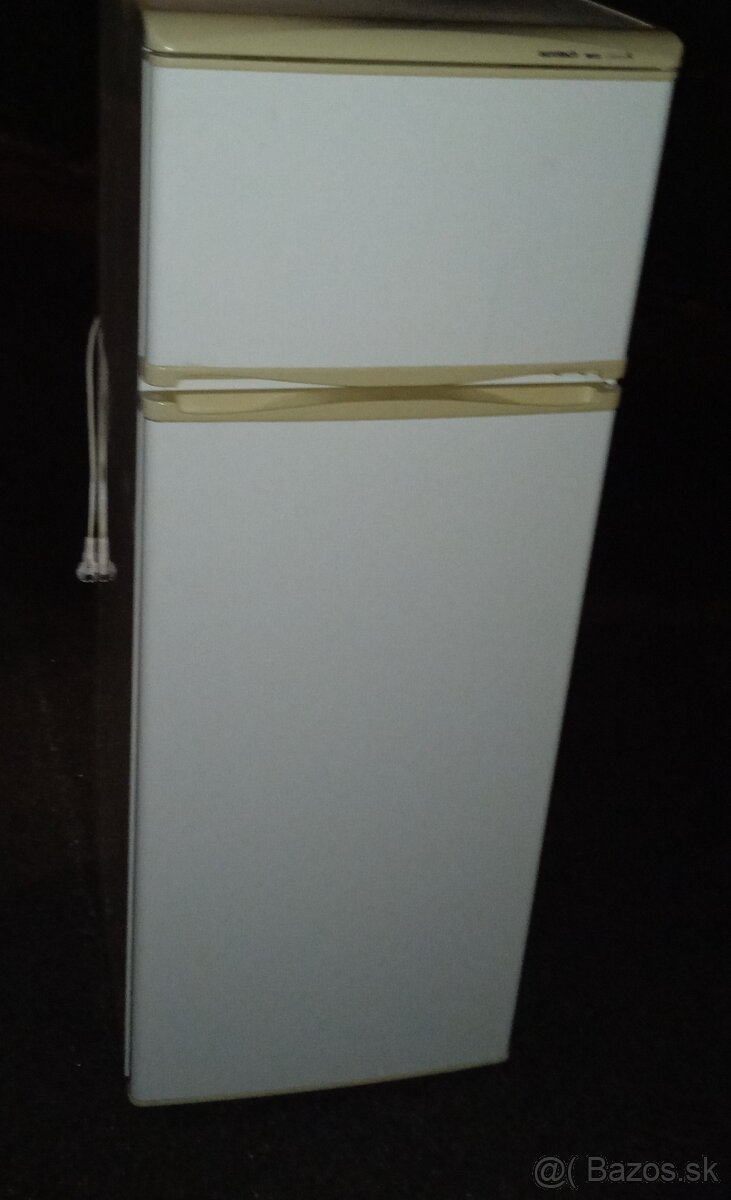 Predám ZACHOVALÁ plnefunkčná chladnička s mrazničkou - 2