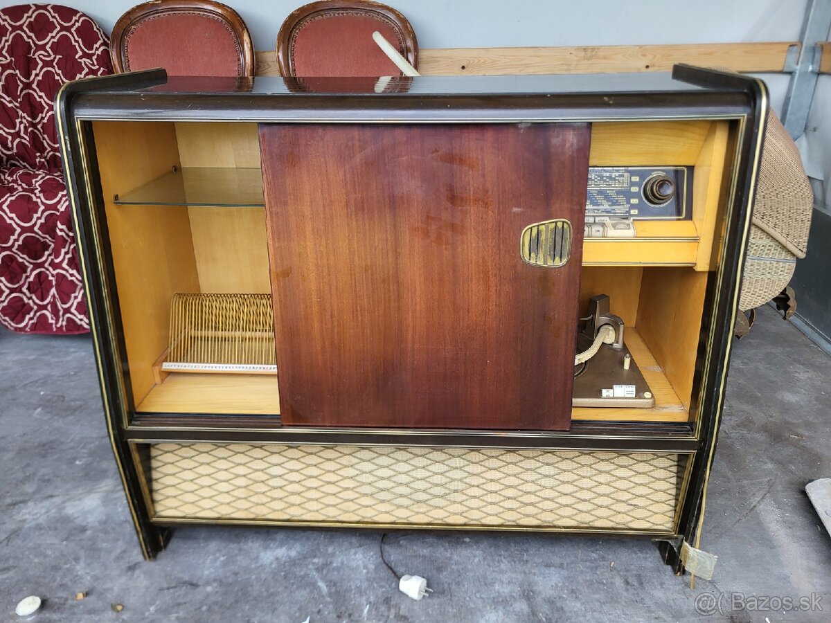 Hudobná skrinka - 2