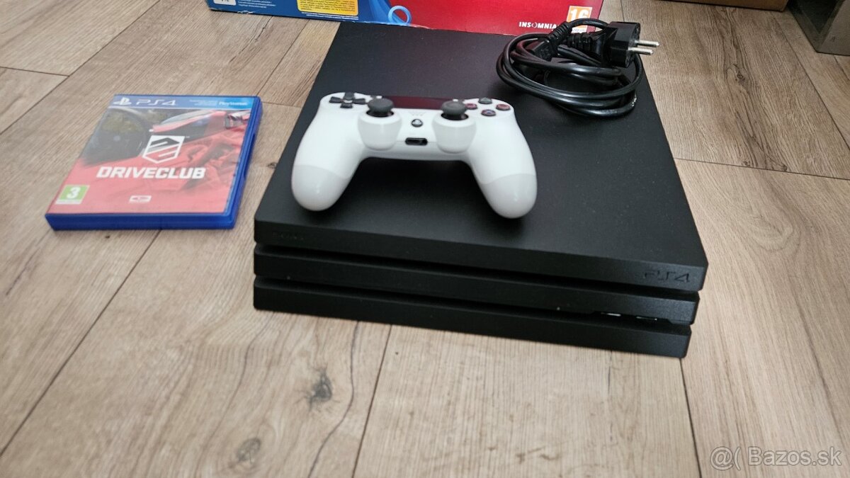Sony Playstation 4 Pro 1TB + joypad a hra + krabica - 2