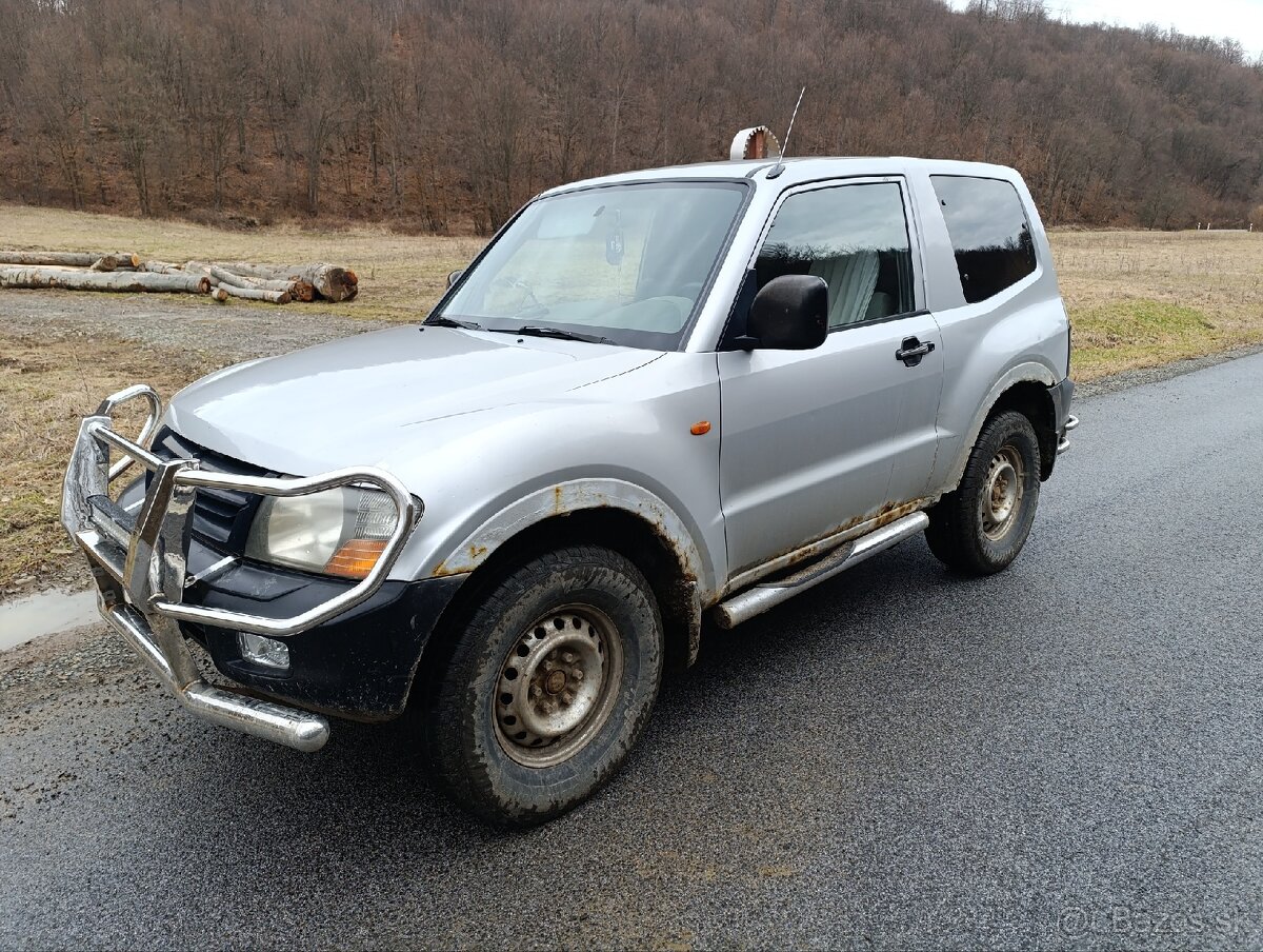 Mitsubishi Pajero - 2