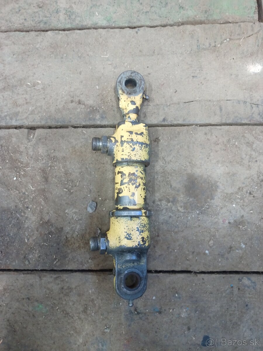 Hydraulický piest malý - 2