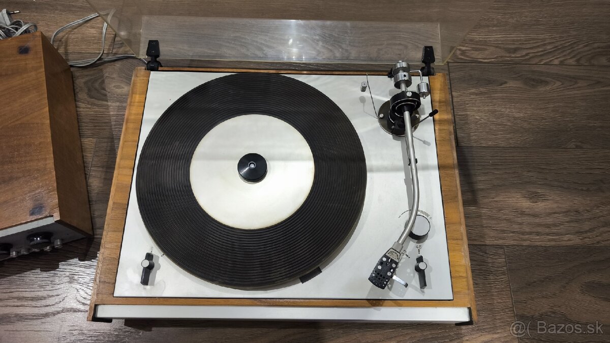 Gramofón Tesla NC 440 + tuner SP 201 - 2