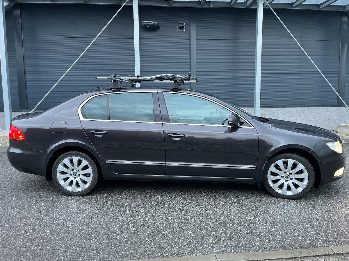 Nosič na bicykle THULE - škoda superb 2 (sedan) - 2