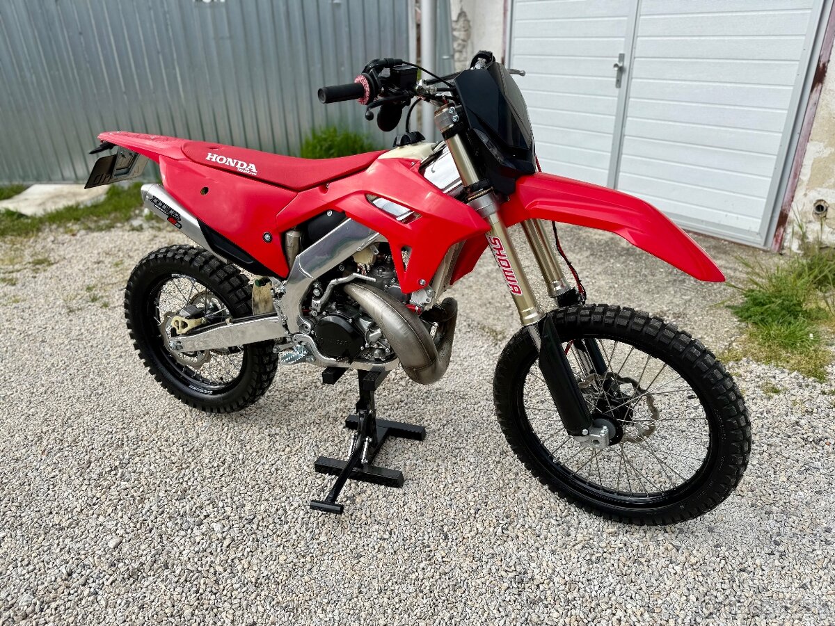 Unikatna Honda CR250R