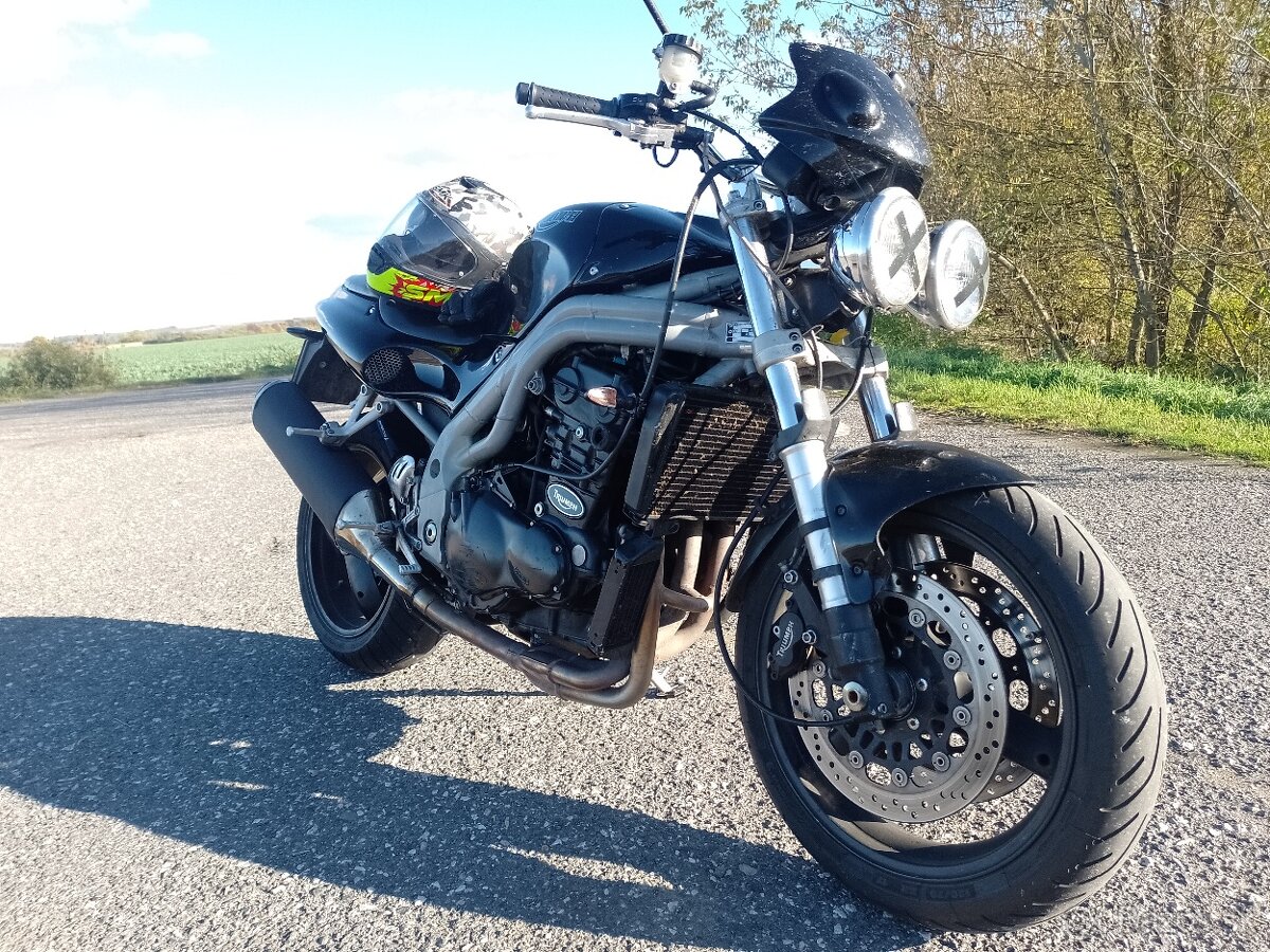 Triumph Speed Triple 955i - 2