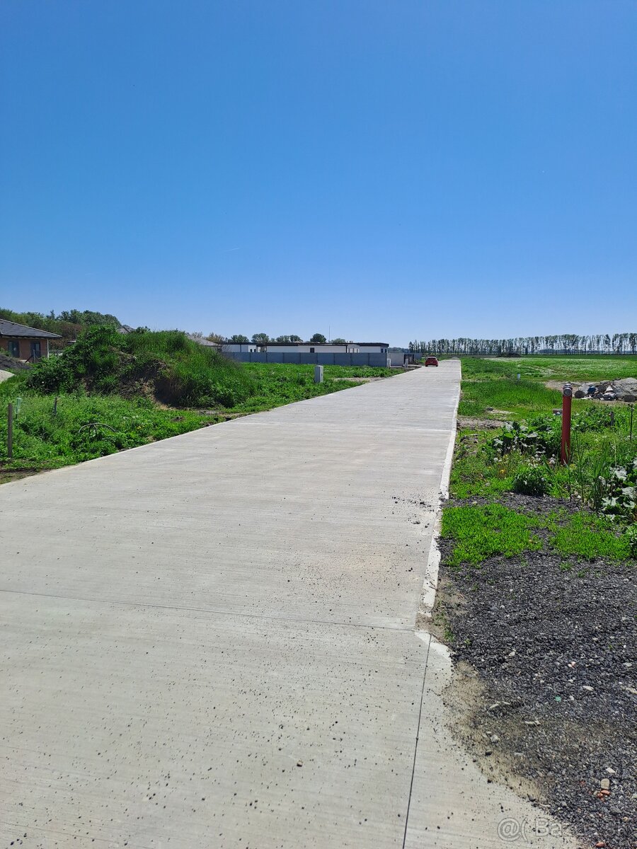 Stavebný pozemok na novej ulici – Kráľov Brod - 2