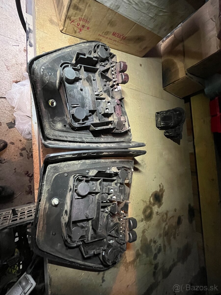 Golf 2 zadne svetla - 2