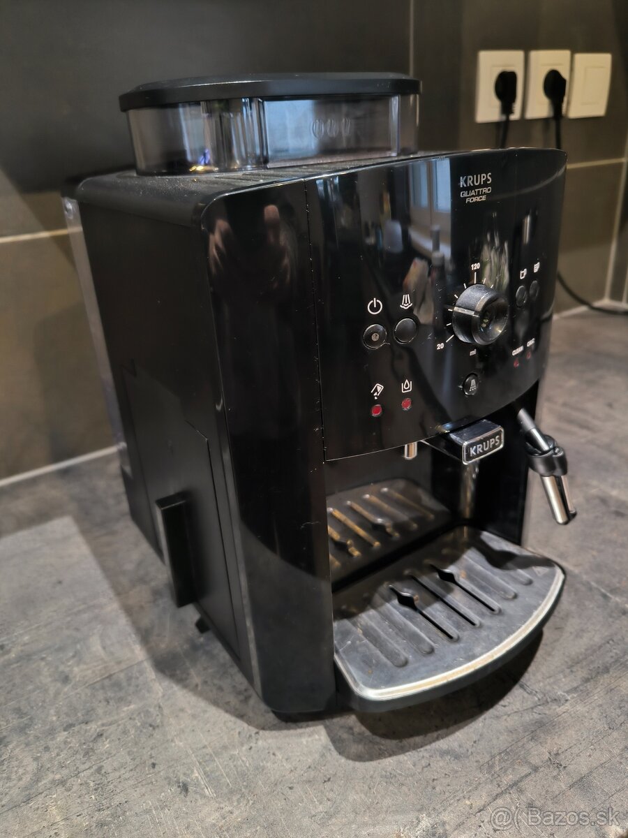 Kávovar Krups ea8110 - 2