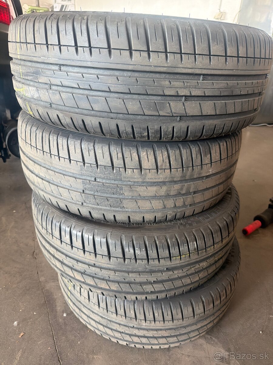 Letne pneumatiky 215/45R18 - 2