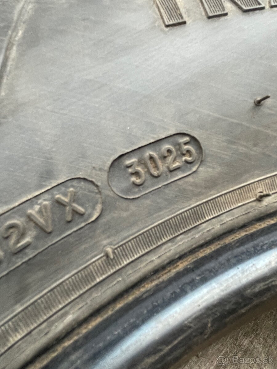 2025 Kleber 215/75 R16c zimné - 2