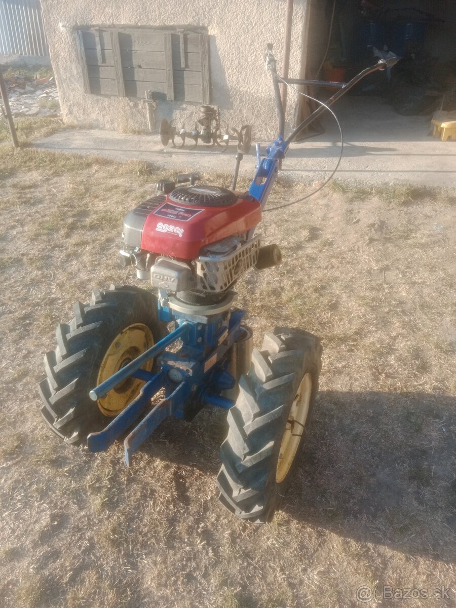 AGZAT MALOTRAKTOR - 2