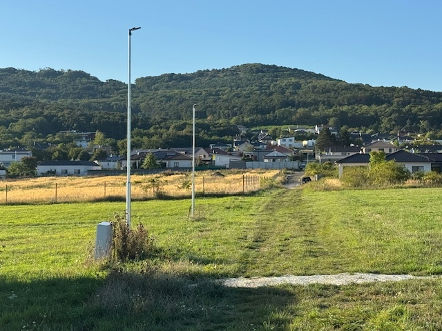 Predám stavebný pozemok 673 m2 v obci Štitáre - 2