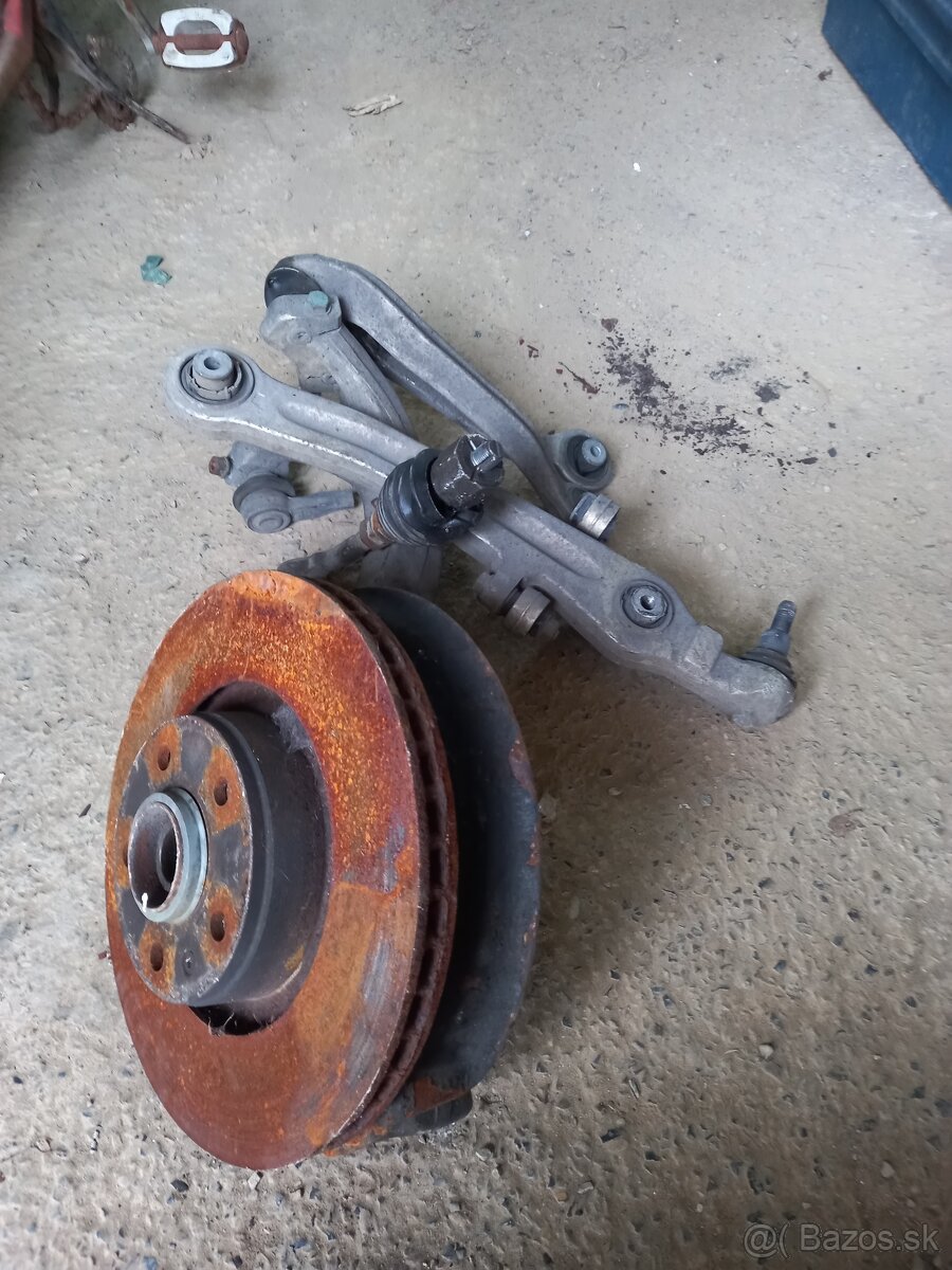 Otoč audi a8 d3 - 2