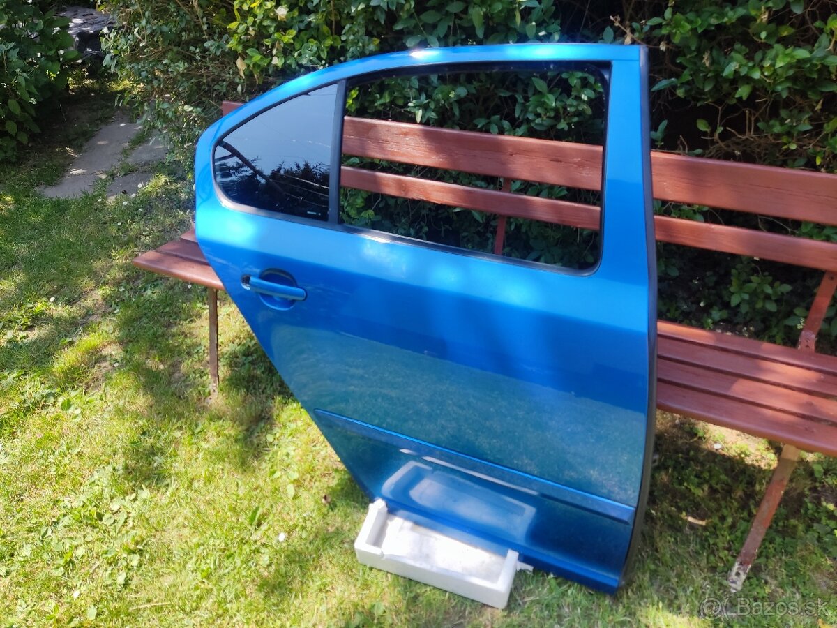 Octavia 2 zadné dvere - 2