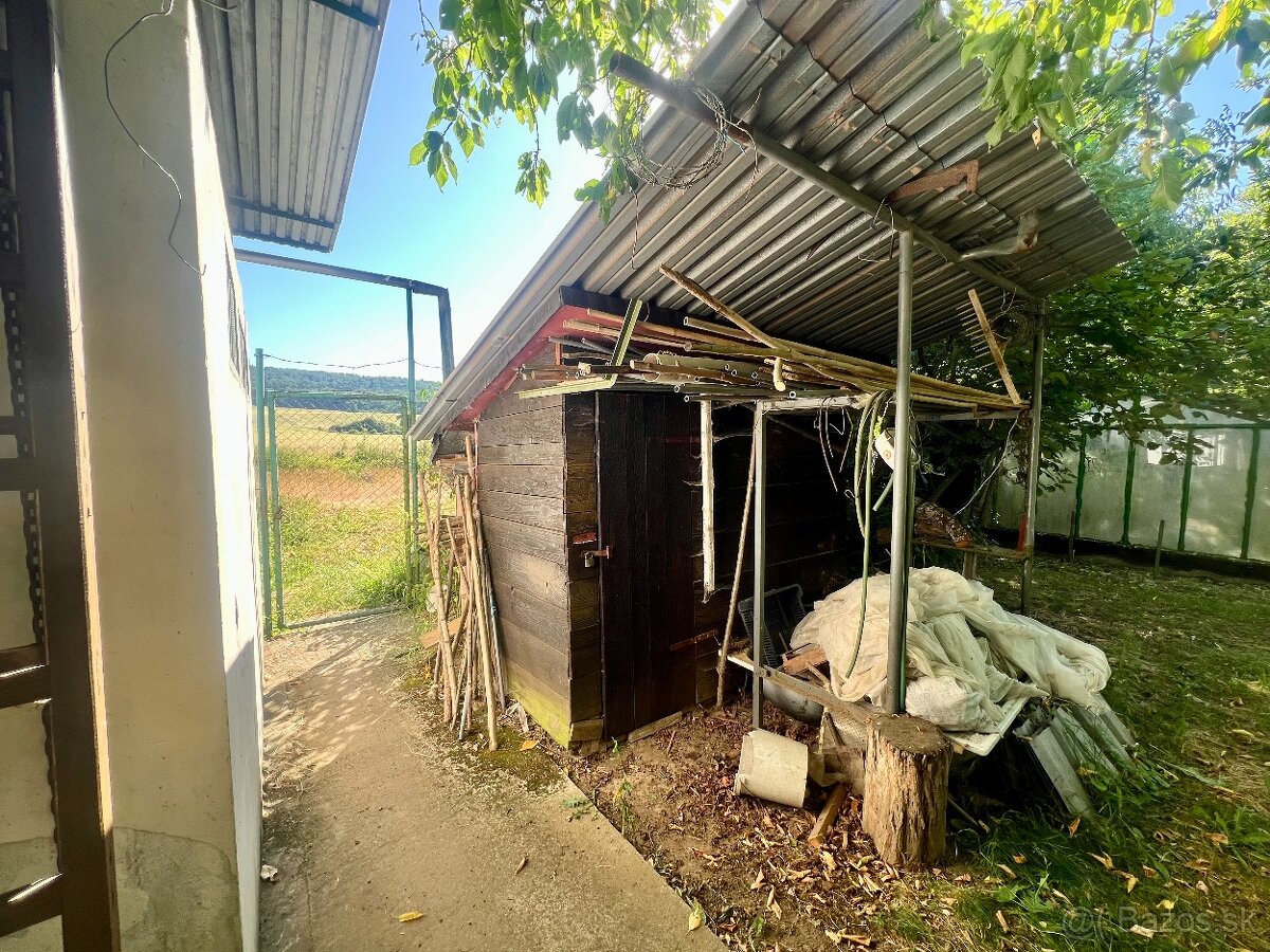 Záhrada s chatkou 714 m² - 2