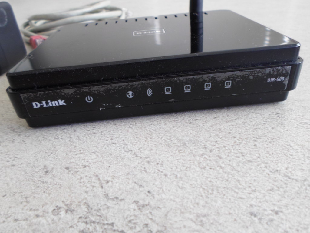 🔴 D-LINK 🔴 DIR-600 🔴 WiFi R O U T E R 🔴 - 2