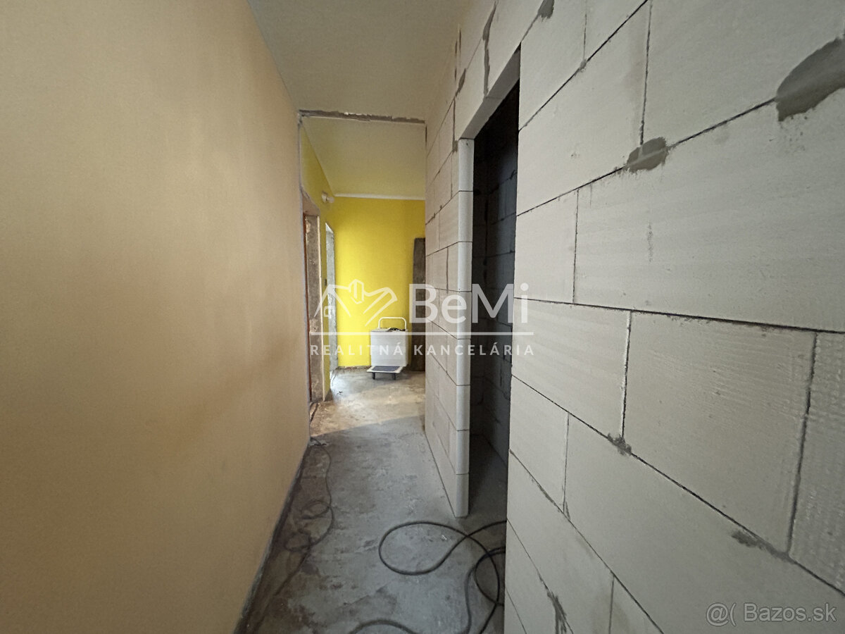 Predaj 3 izbový byt - Levice (023-113-MIJKa) - 2