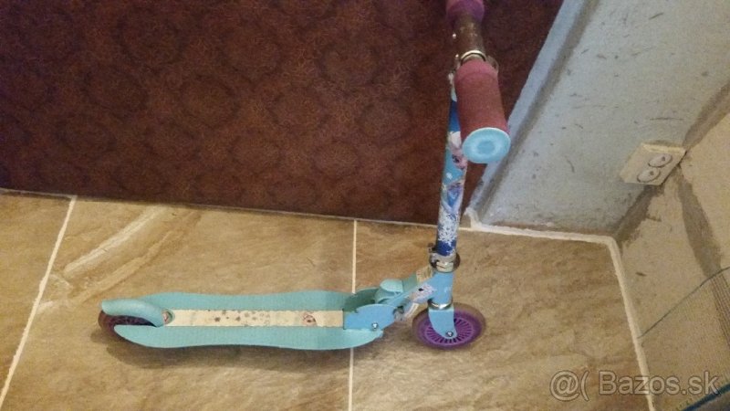 Predám detskú kolobežku Frozen - 2