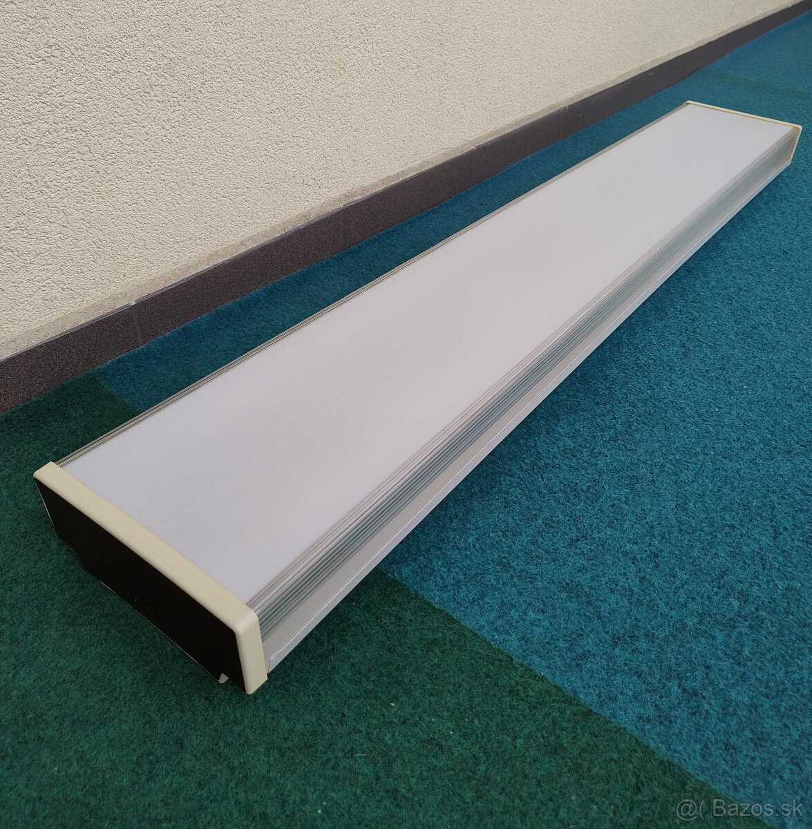 Trubicové neónové svietidlo - 2